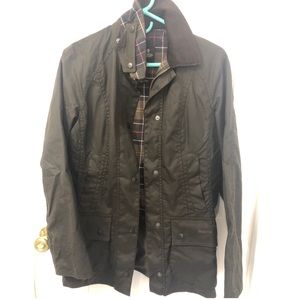 NWT Barbour Women’s Classic Beadnell Wax Jacket s4